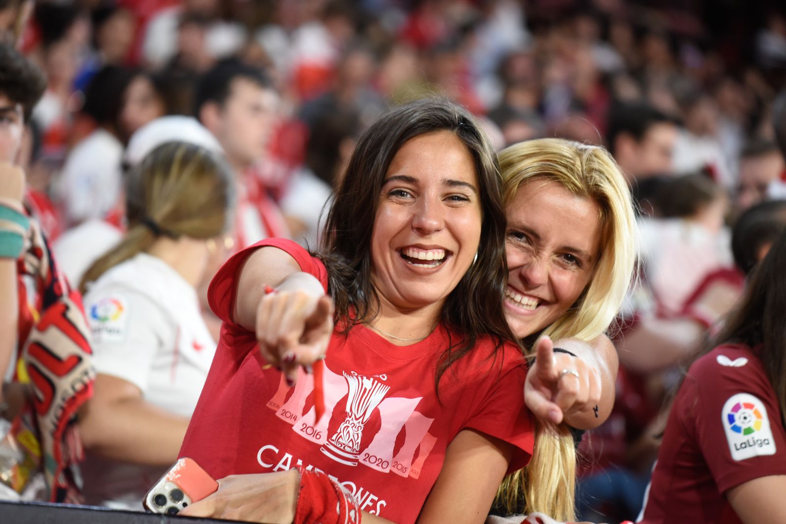 Búscate en la celebración del Sevilla, en el Sánchez-Pizjuán