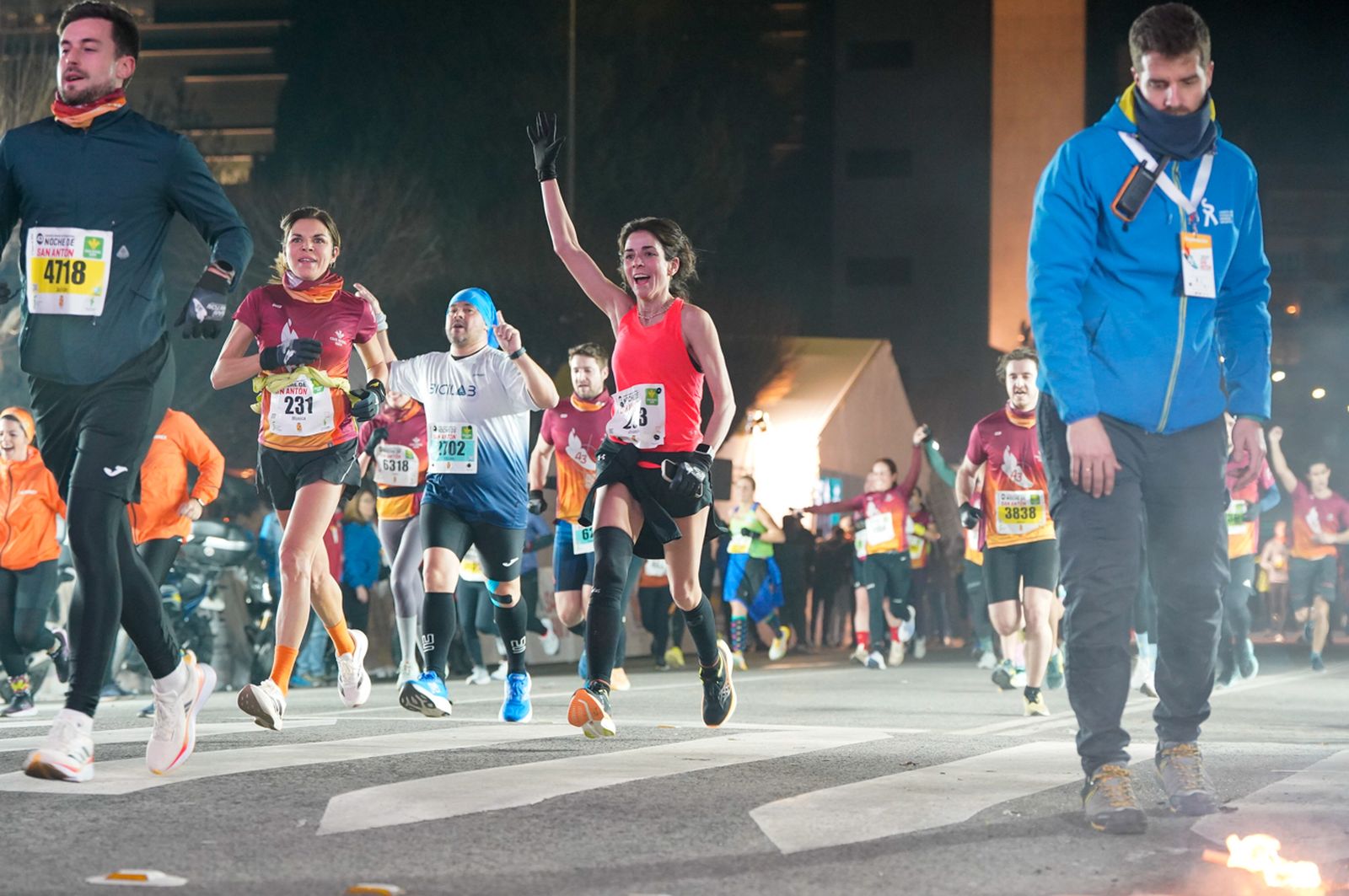 En imágenes: búscate en tu llegada a meta de la Carrera de San Antón 2026 (12)