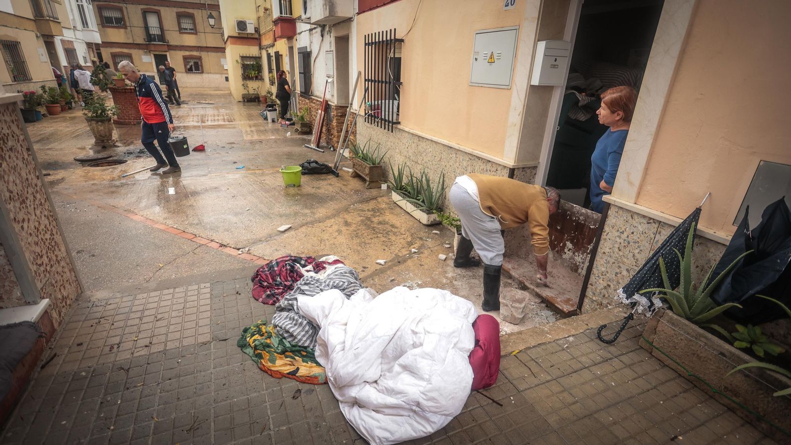 Imágenes del paso de la Dana, inundaciones, destrozos y caos por todo Jerez