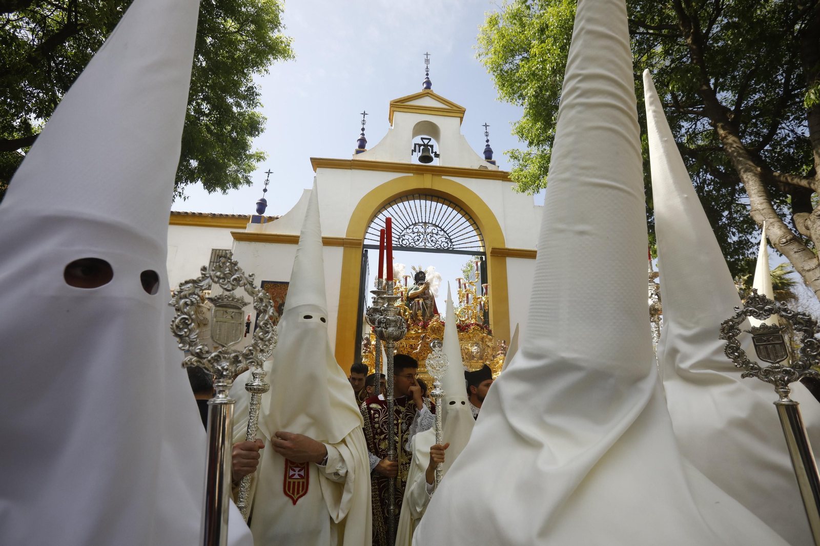Lunes Santo en Córdoba: La procesión de la Merced, en imágenes