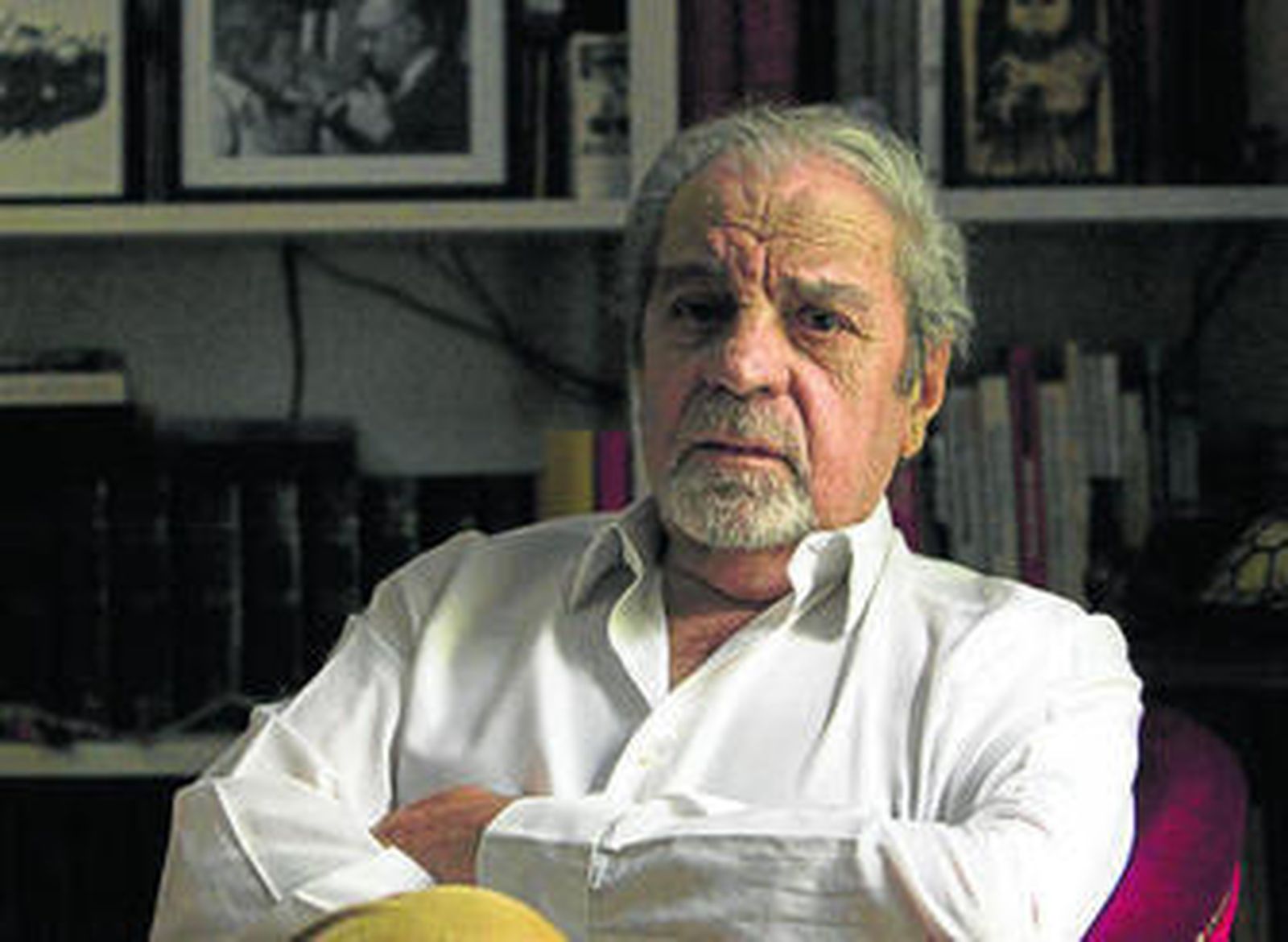 Marsé, en su casa de Barcelona.