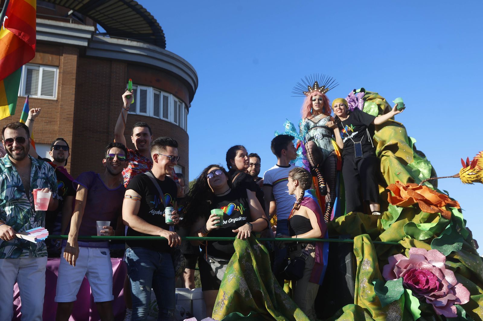 Las imágenes de la cabalgata del orgullo en Sevilla  2022