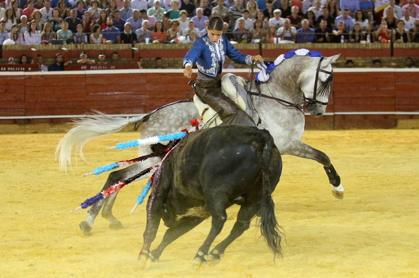 Imágenes de la corrida de rejones de Pablo Hermoso de Mendoza, Andrés Romero y Lea Vicens.