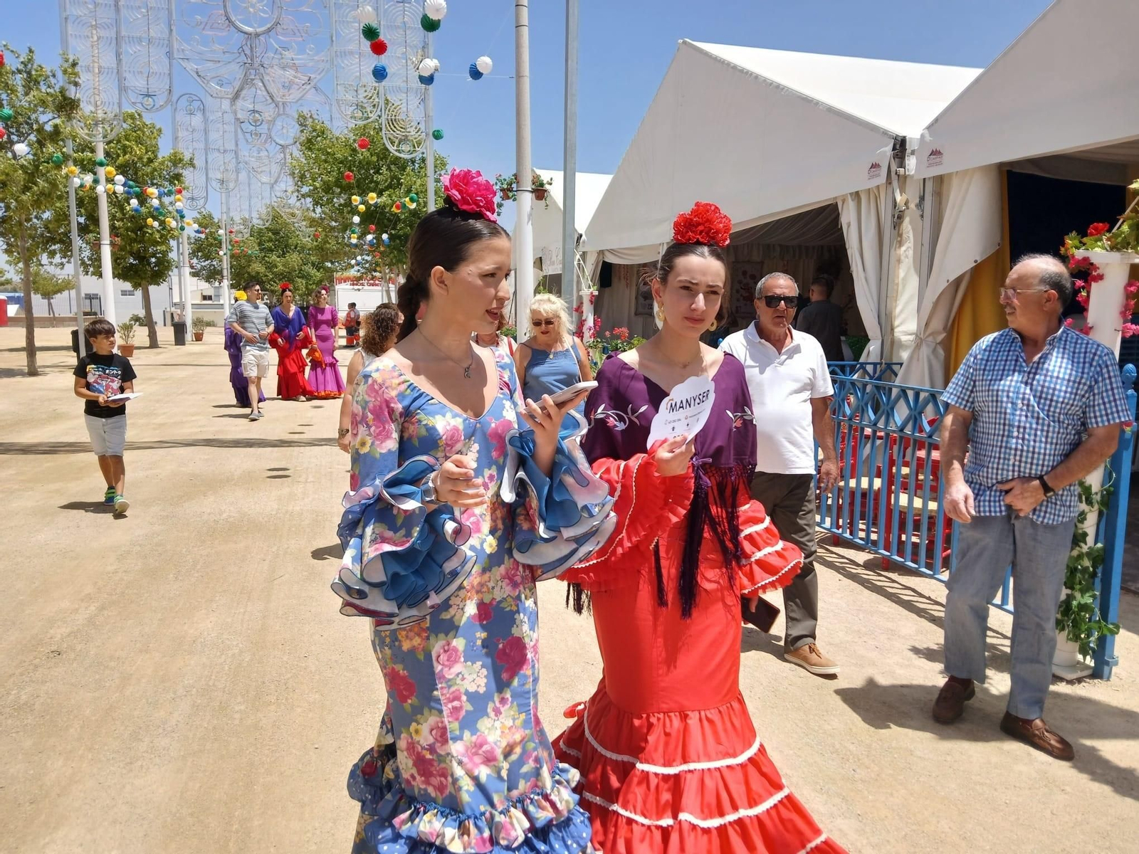 La jornada dedicada a la mujer contó con una alta presencia de féminas con trajes de faralaes. La jornada dedicada a la mujer contó con una alta presencia de féminas con trajes de faralaes.