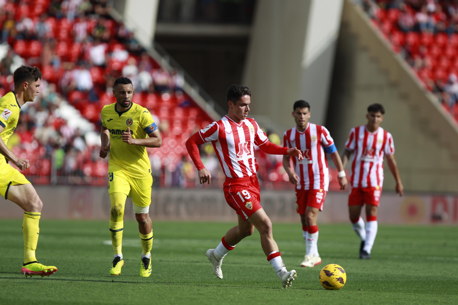 Las mejores imágenes del partido de fútbol U.D. Almería-Villarreal C.F.