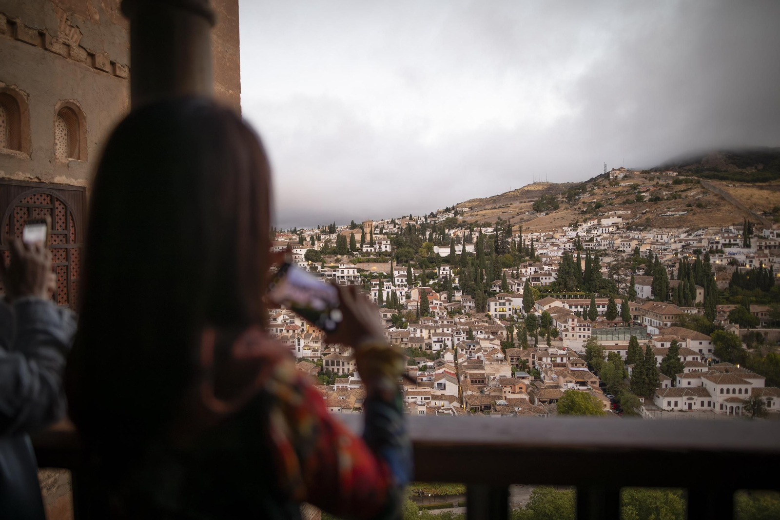 Así es visitar La Alhambra durante el amanecer