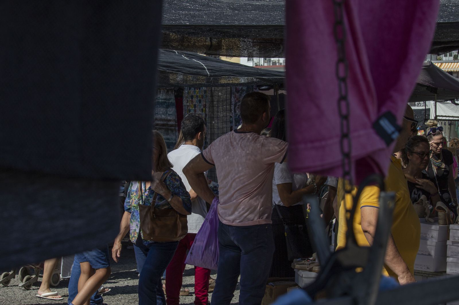 Fotos del mercadillo de Algeciras en el Llano Amarillo