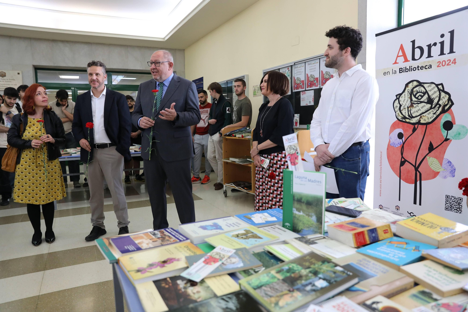 La Universidad de Córdoba celebra el Día del Libro, en imágenes