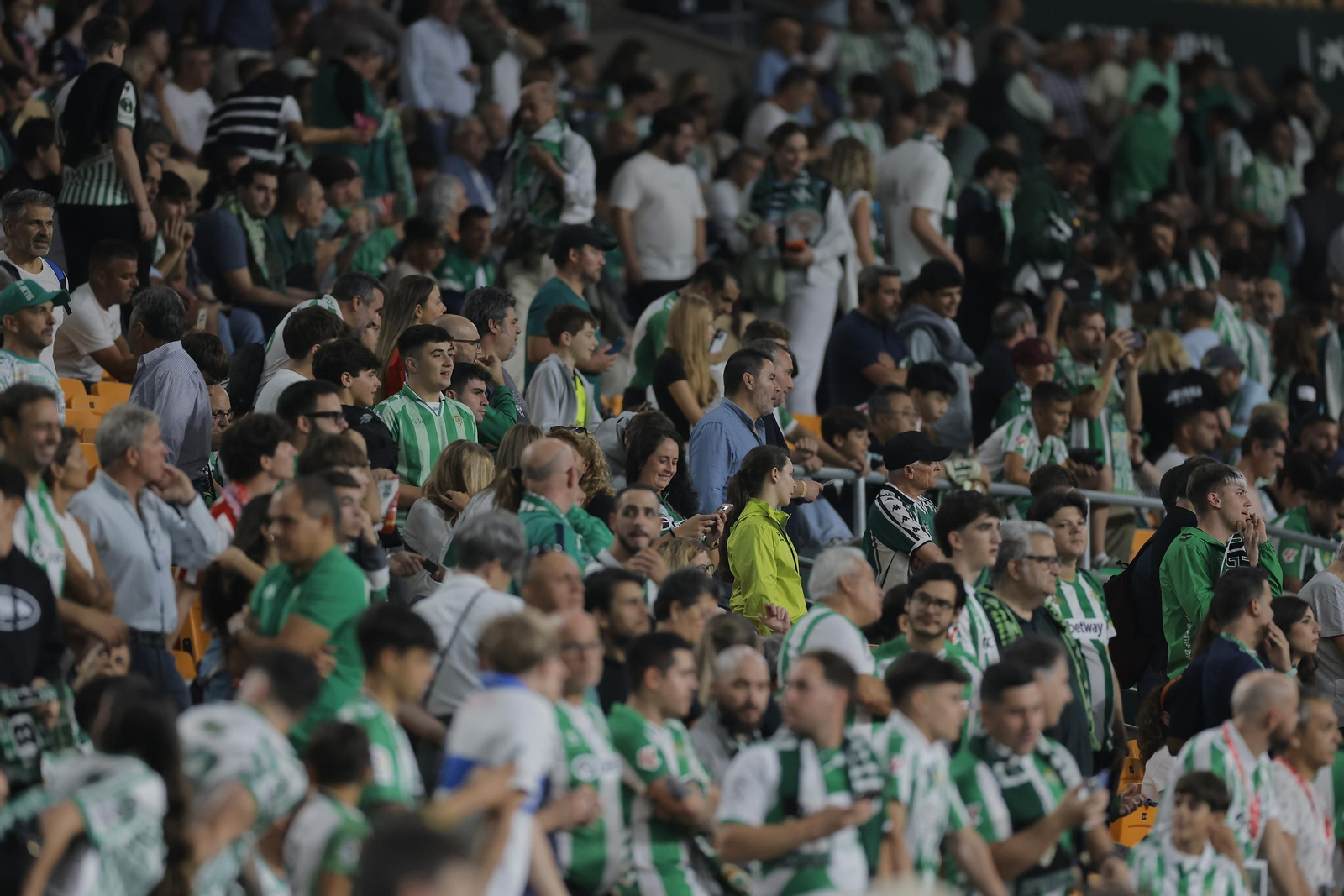 Búscate en las fotos del Betis - Atlético de Madrid