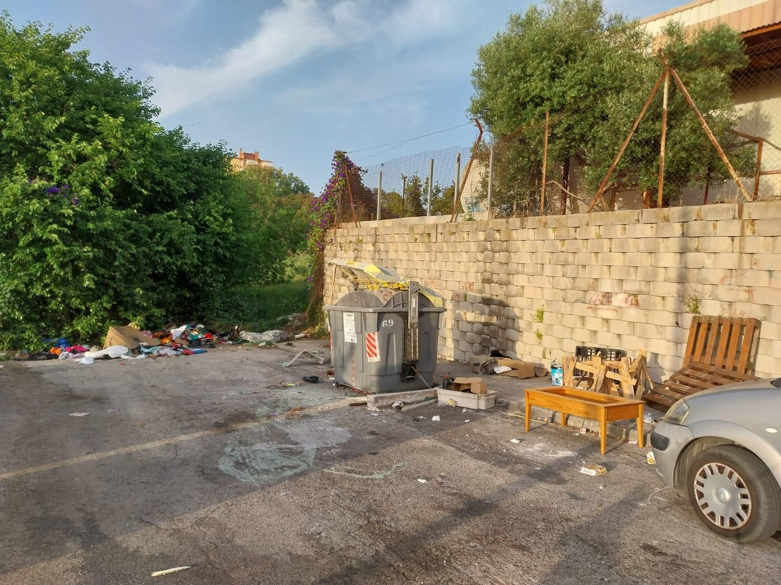 Las fotos de la acumulación de basura en La Ermita en Algeciras