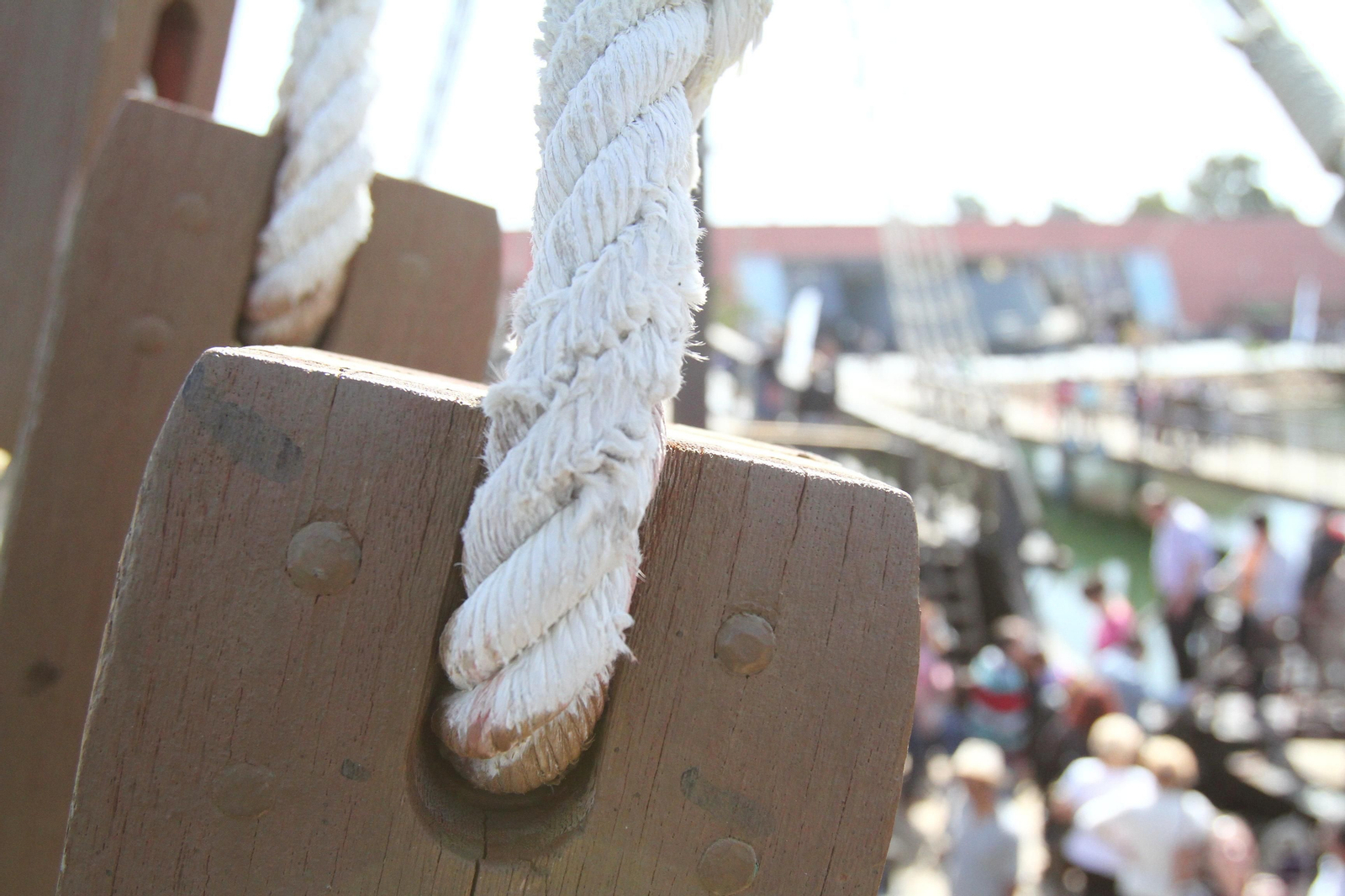 Imágenes del día de puertas abiertas en el muelle de las Carabelas