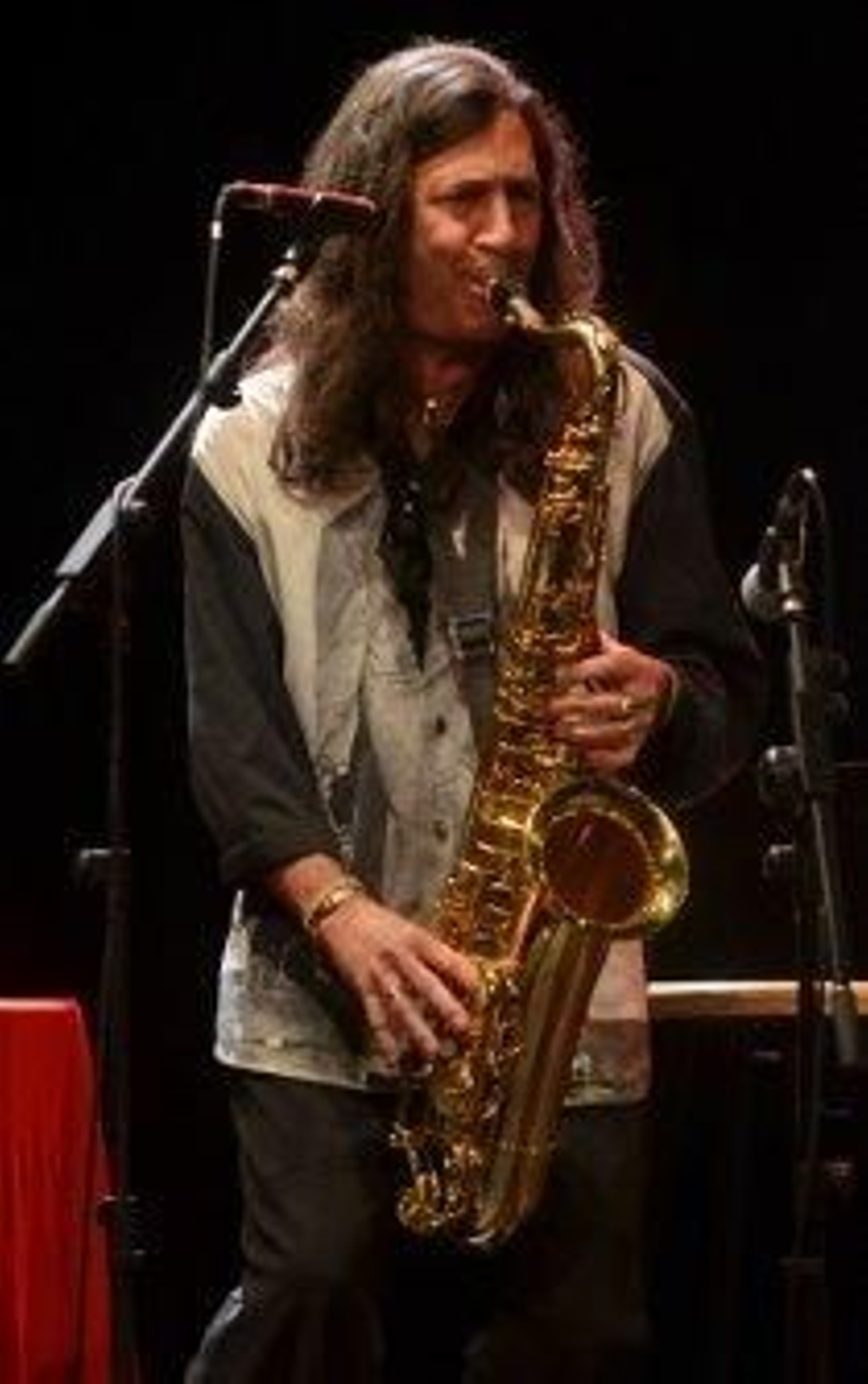 Las 'Huellas' de Jorge Pardo rompen con todos los tópicos