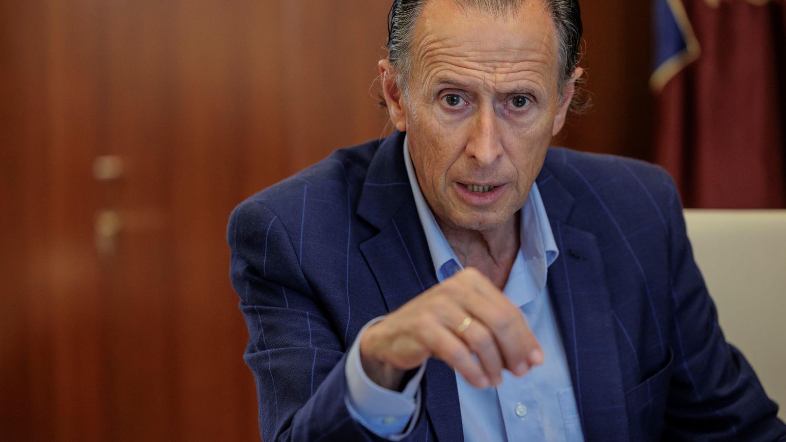 El candidato del PSOE, durante la entrevista.