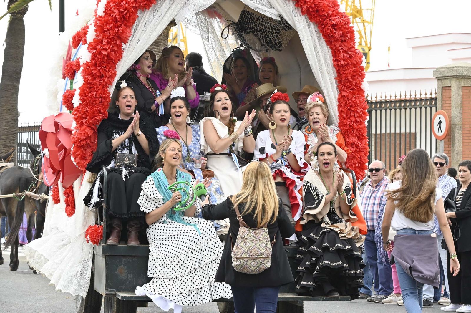Imágenes de los carros de la Hermandad del Rocío de Huelva