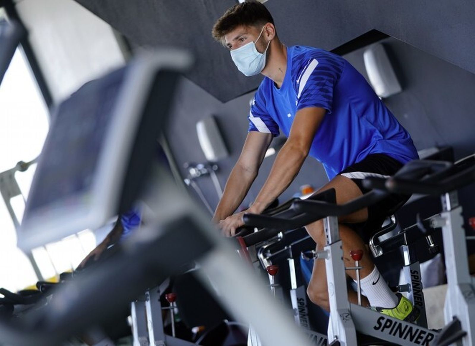 Un jugador del Recreativo Granada, en el inicio de la pretemporada