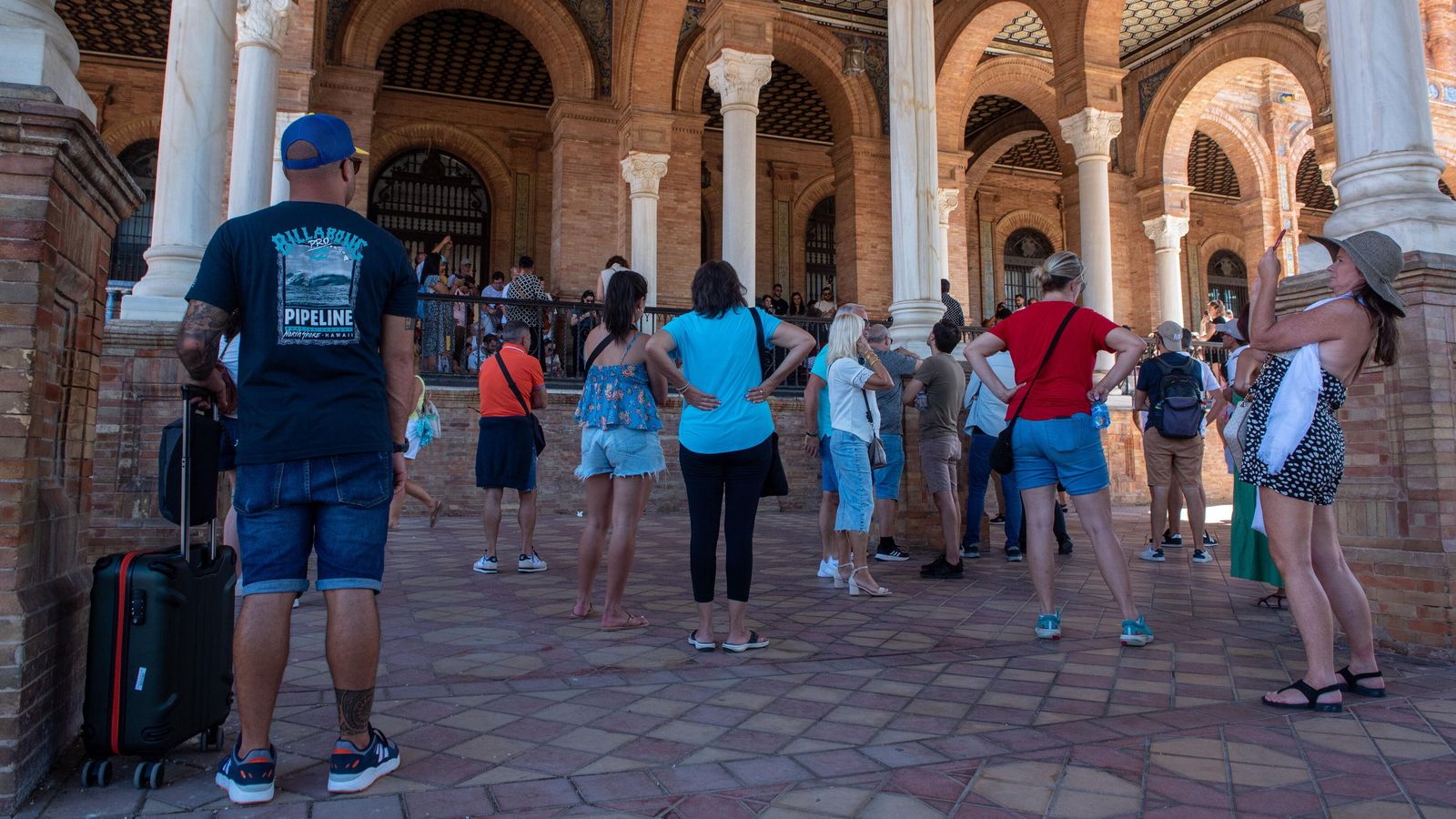 Turistas en la Plaza de España.