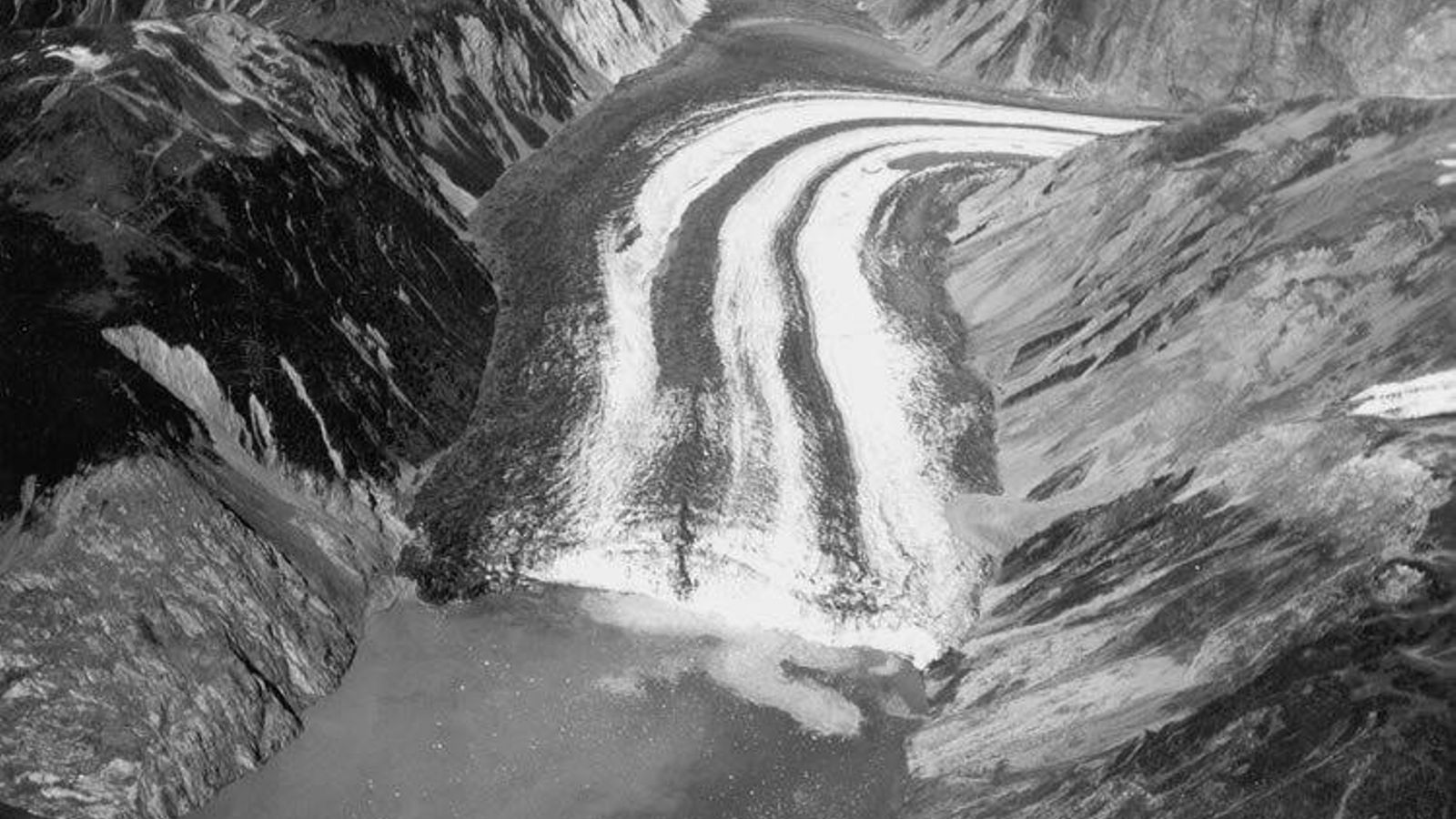 El megatsunami de bahía Lituya, en Alaska, el de mayor tamaño de la historia, con 525 metros.
