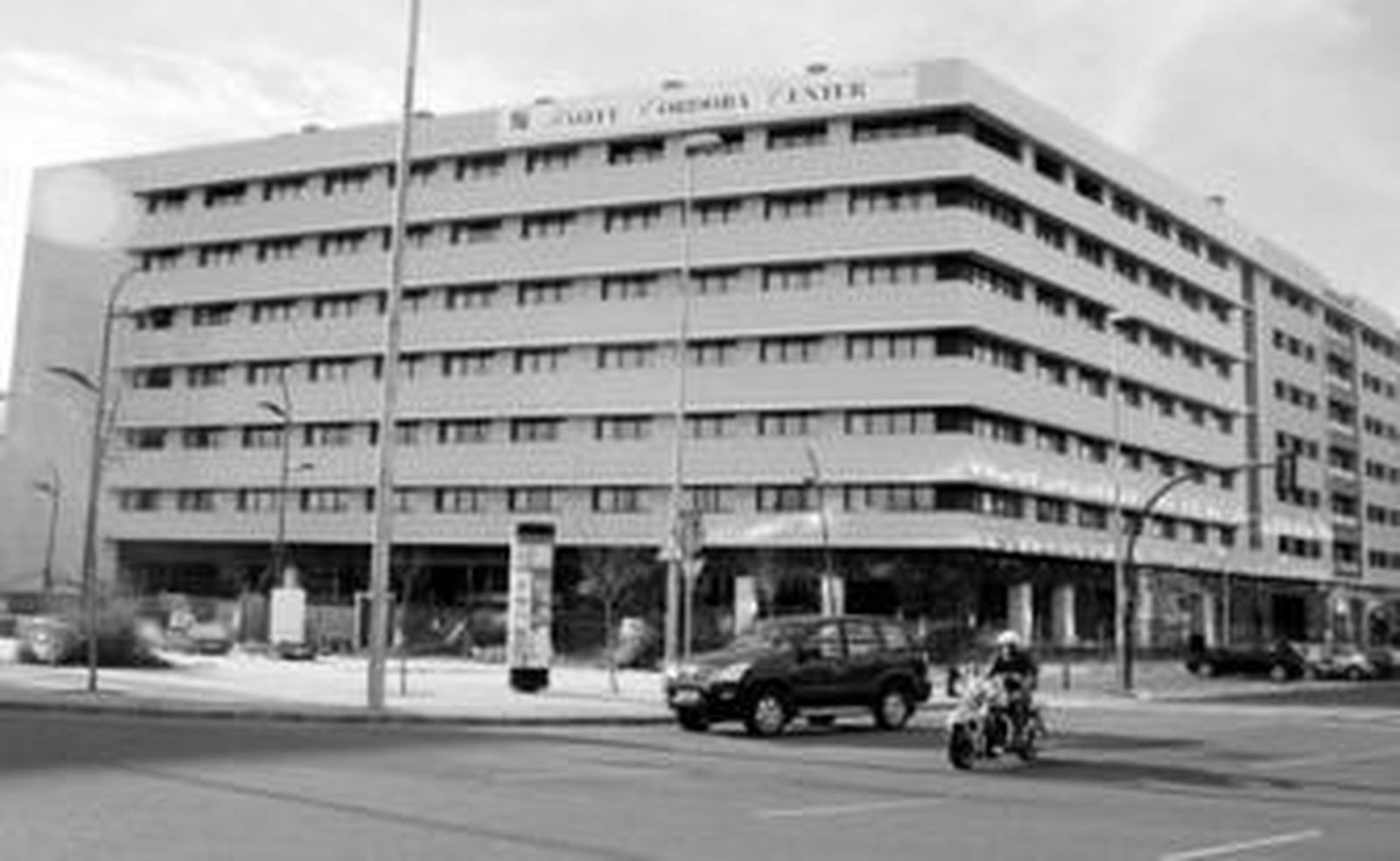 Fachada del hotel Córdoba Center, en el Vial Norte.