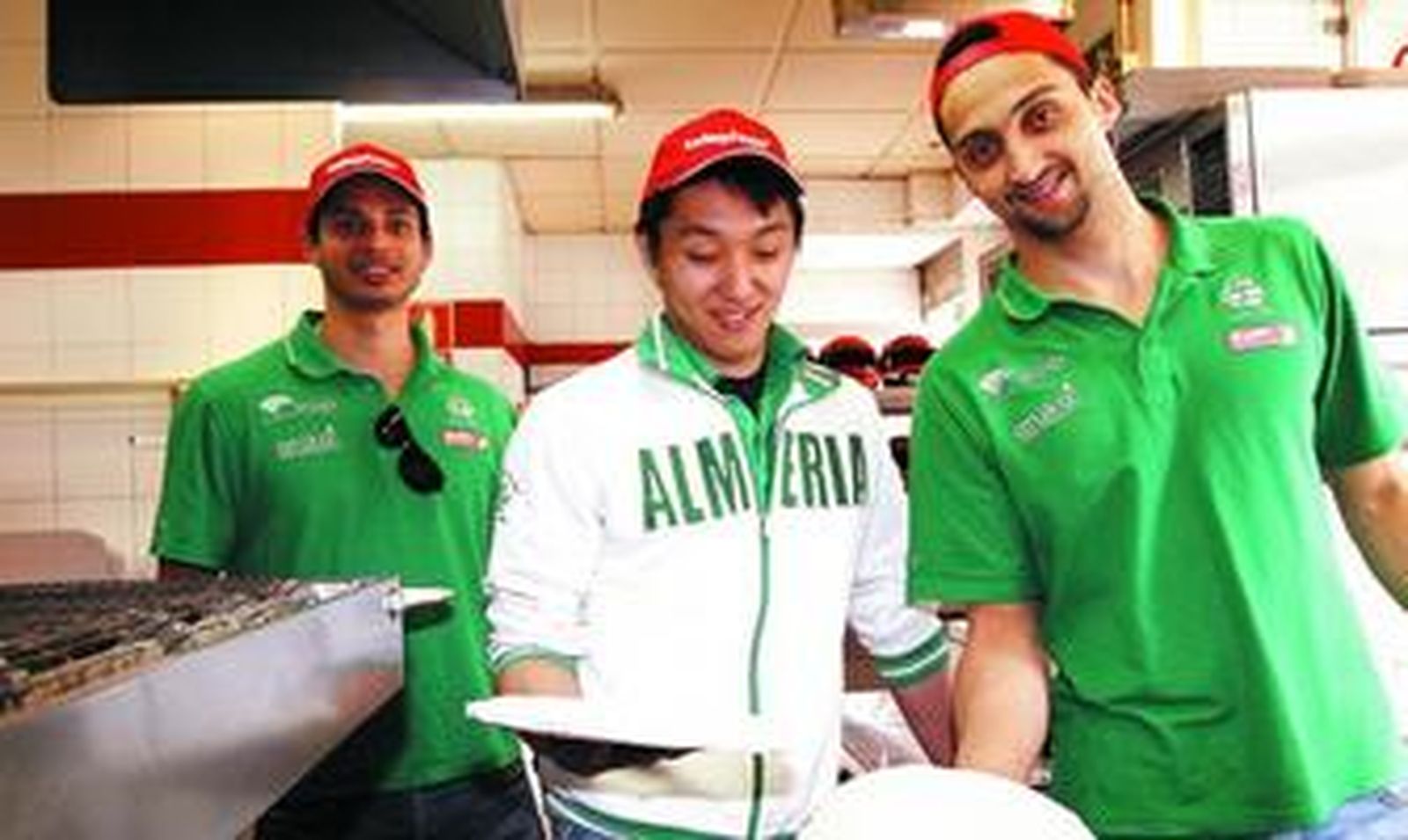 Carlos Luna, Shibata y Das Chagas se lo pasaron en grande 'con las manos en la masa'.