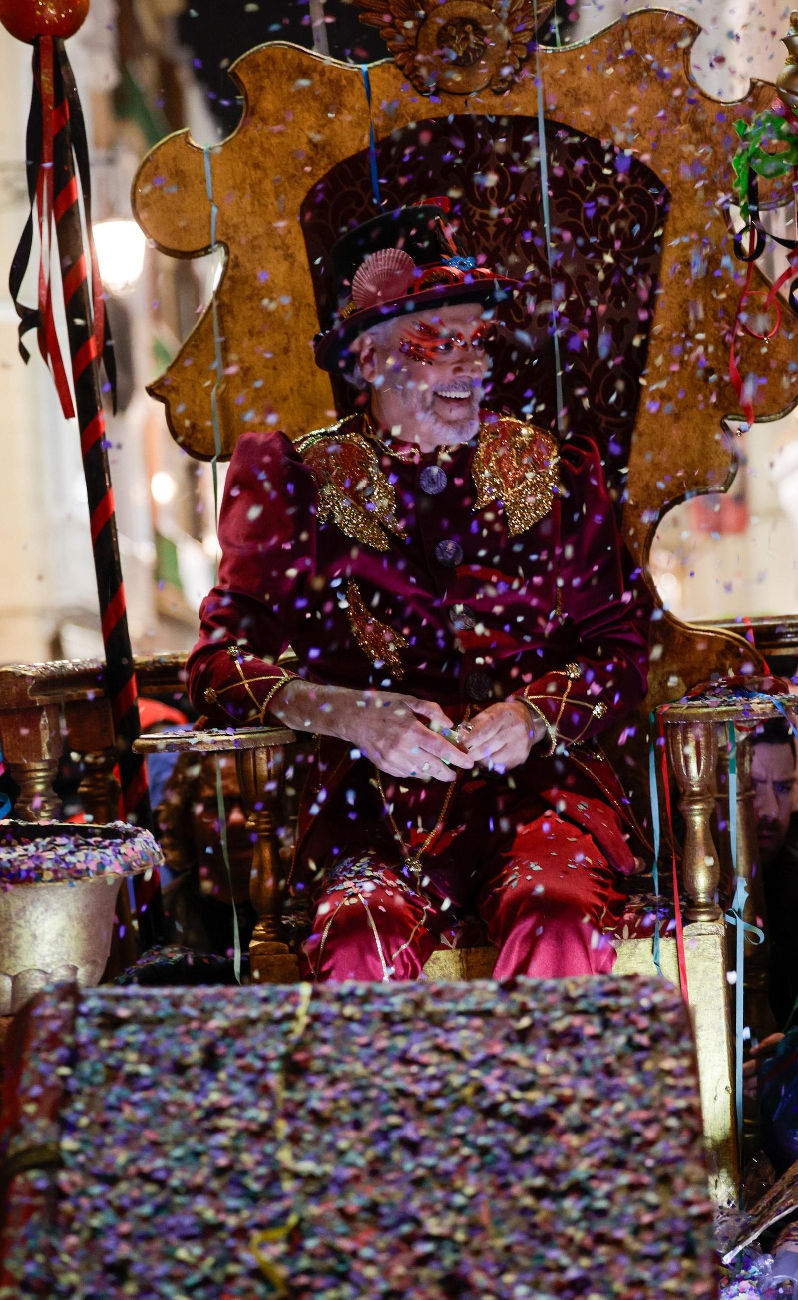 Búscate entre las mejores imágenes de la quema del dios Momo