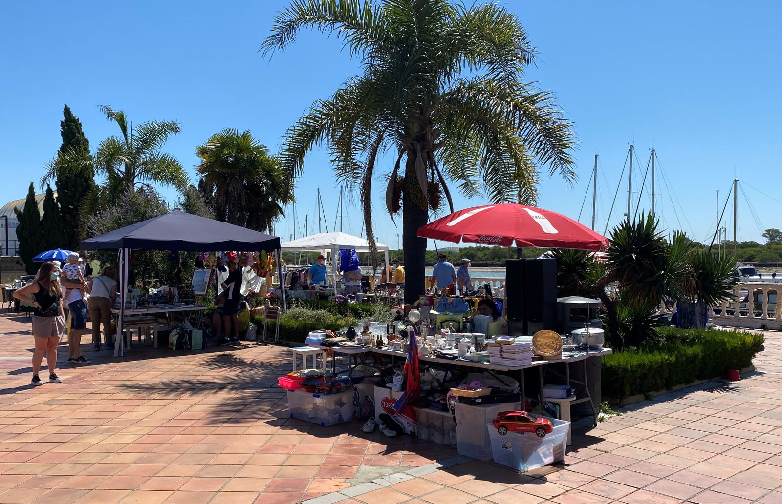 Una imagen del Mercadillo Solidario del Paseo José Luis Tejada.