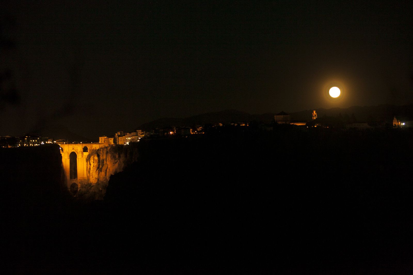 Imágenes de la superluna en Málaga