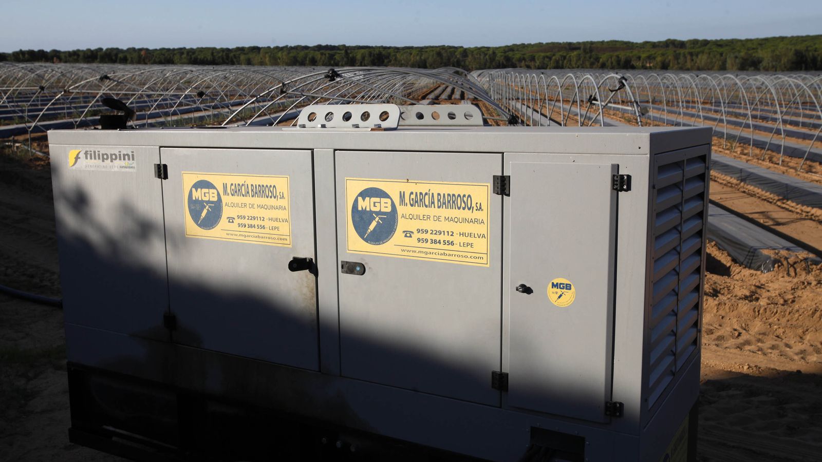 Las fincas de Valdeoscuro están siendo alimentadas con grandes generadores de gasoil