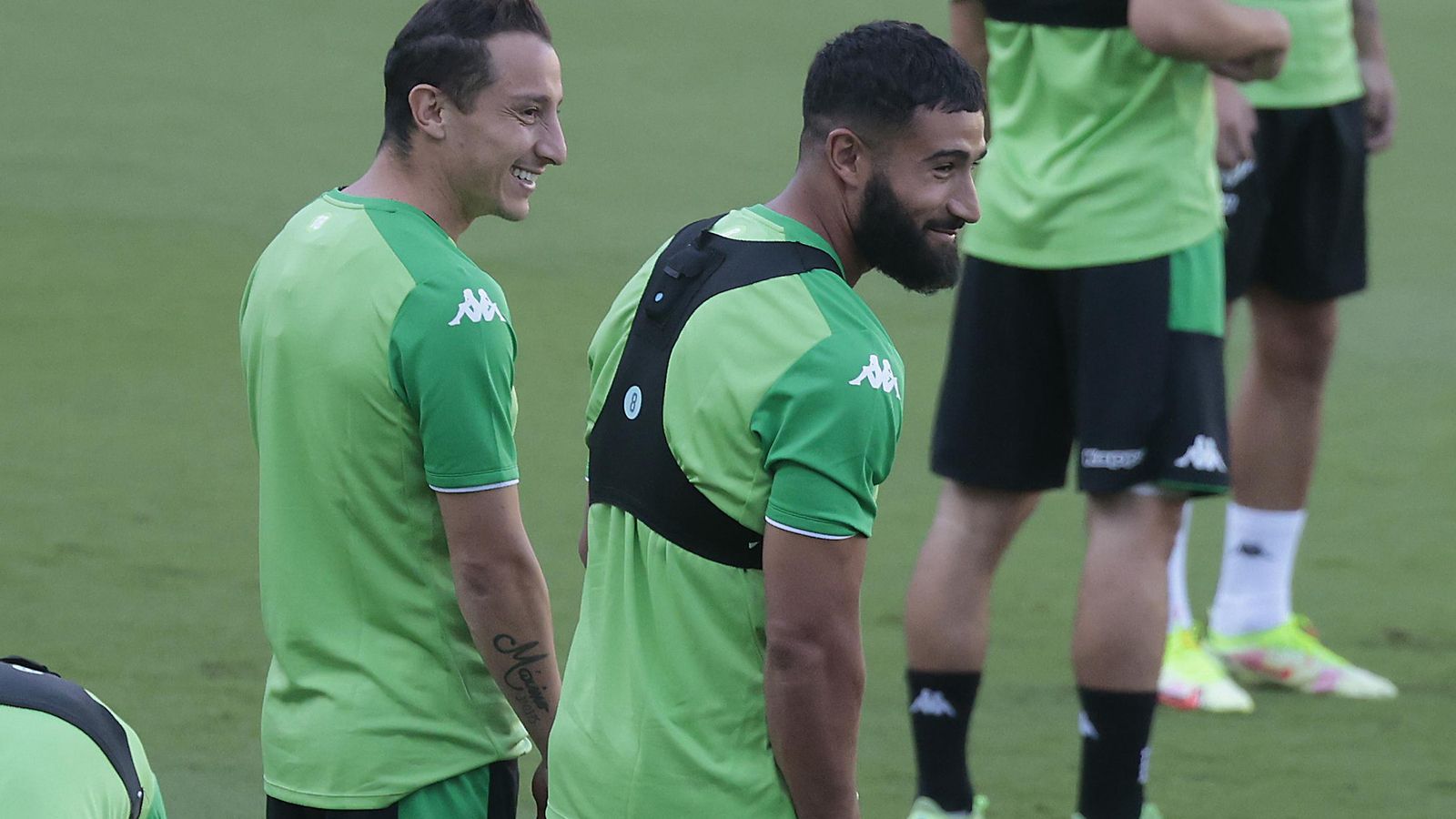 Fekir, uno de los fijos de Pellegrini, junto a Guardado.