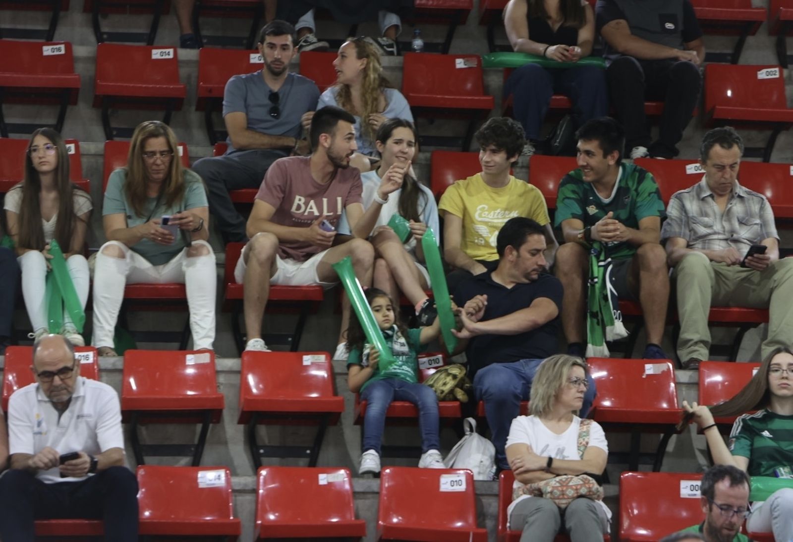 Búscate en el o Betis Granada de baloncesto