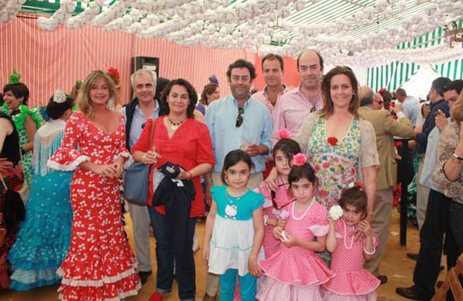 Tomás Gaztelu, Rocío Díaz, Juan Miguel Trinidad, Carmen Barca, Carlos Gaztelu, Irene García y Álvaro Gaztelu

Foto: Fito Carreto