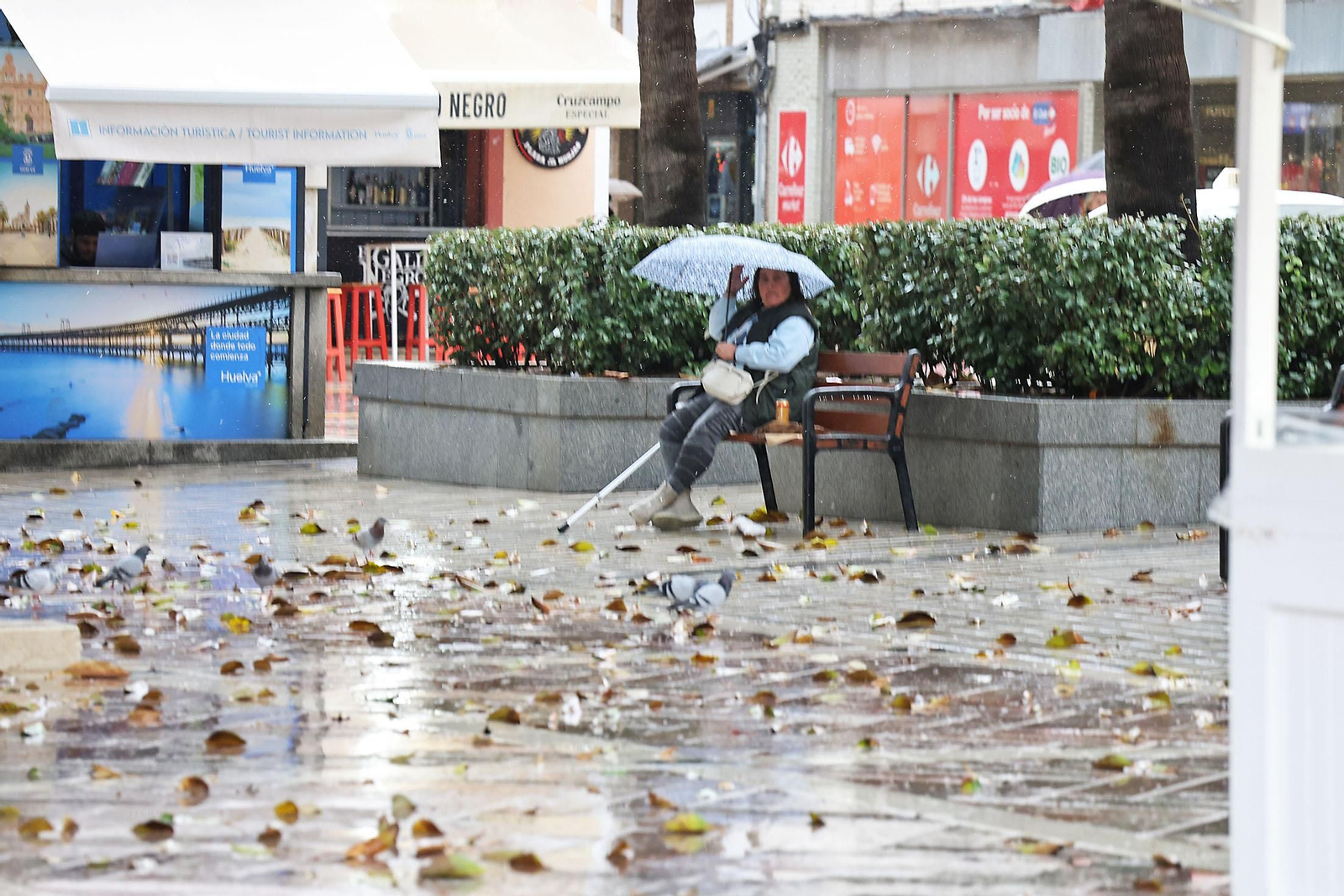 Las imágenes de la mañana de lluvia en Huelva