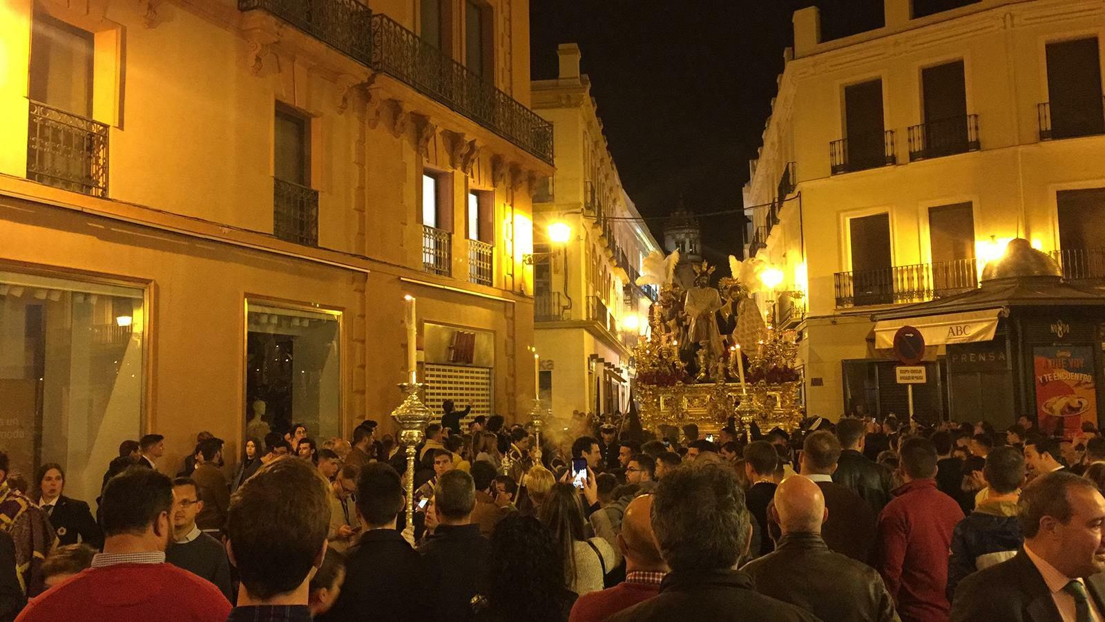 Misterio del Carmen regresando por la calle Velázquez