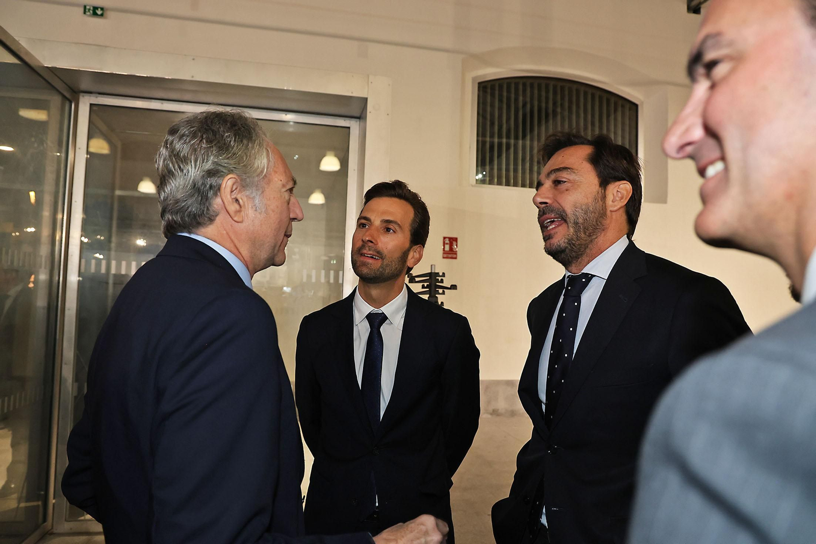 Imágenes de los invitados a la gala de los  37 premios Onubenses del Año