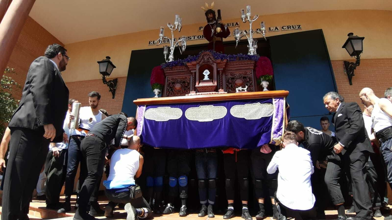 La salida del Señor de la Salud y Clemencia