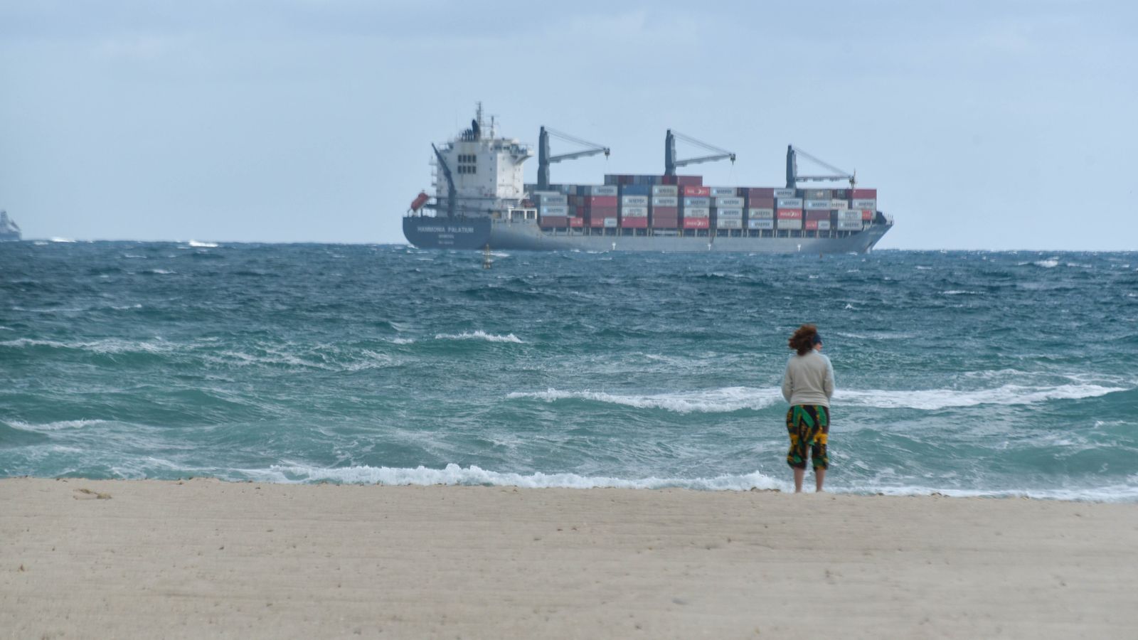 La Playa de Getares en alerta amarilla por temporal en el Estrecho