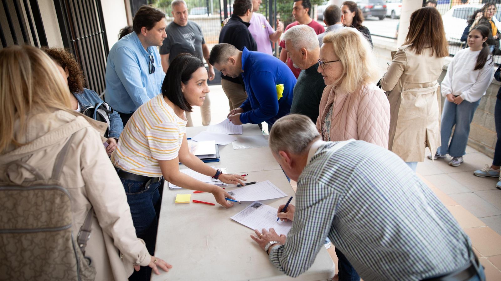 Se están recogiendo firmas.