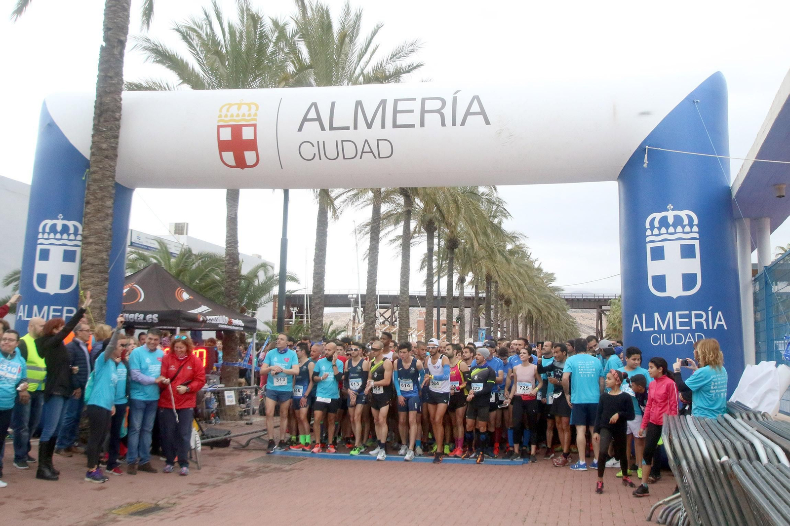 Galería gráfica de la 'RUNNER FASHION CARRERA AZUL POR EL AUTISMO'
