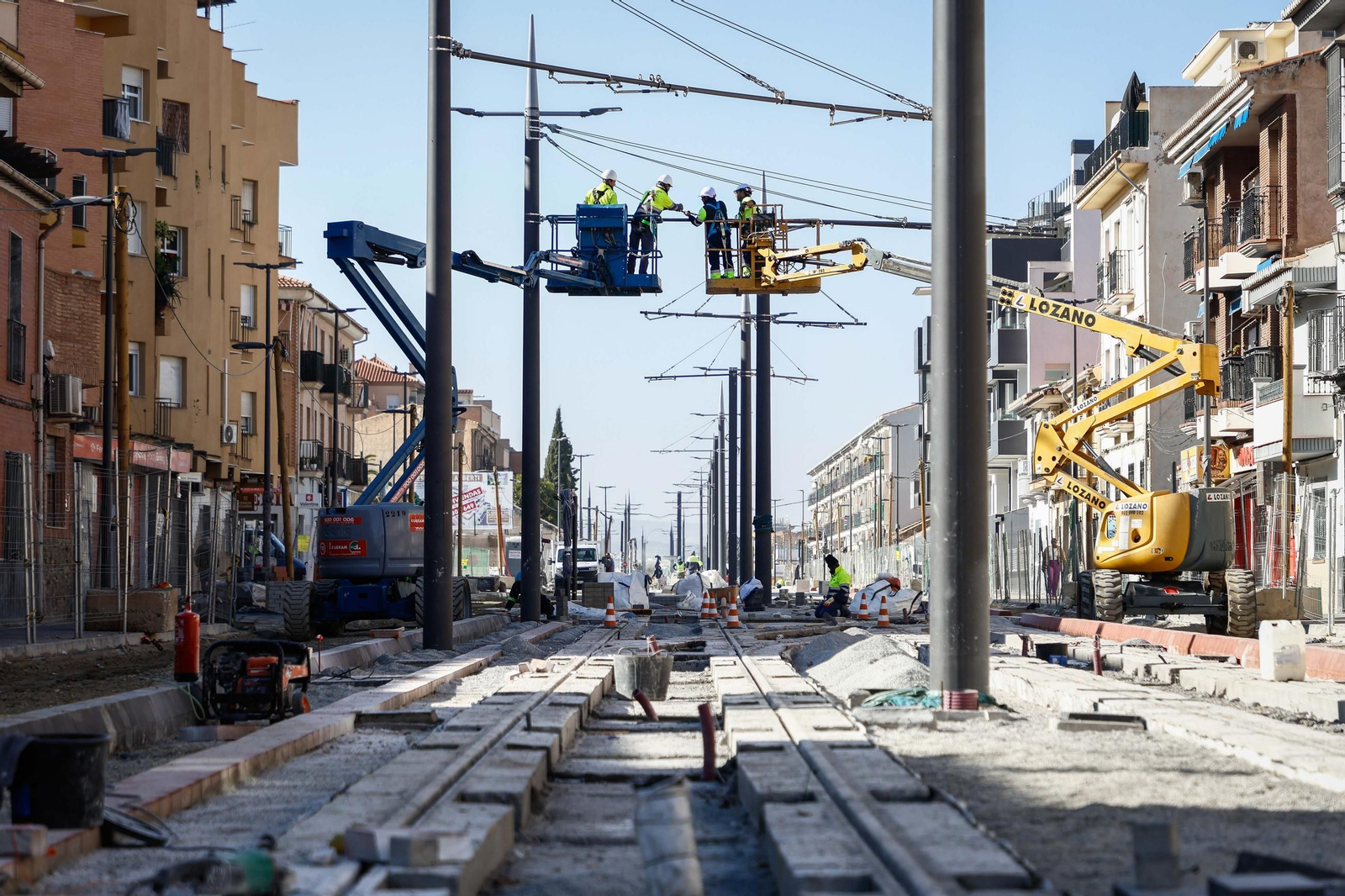 Los trabajos en la Avenida Poniente se aceleran para poder abrirla próximamente