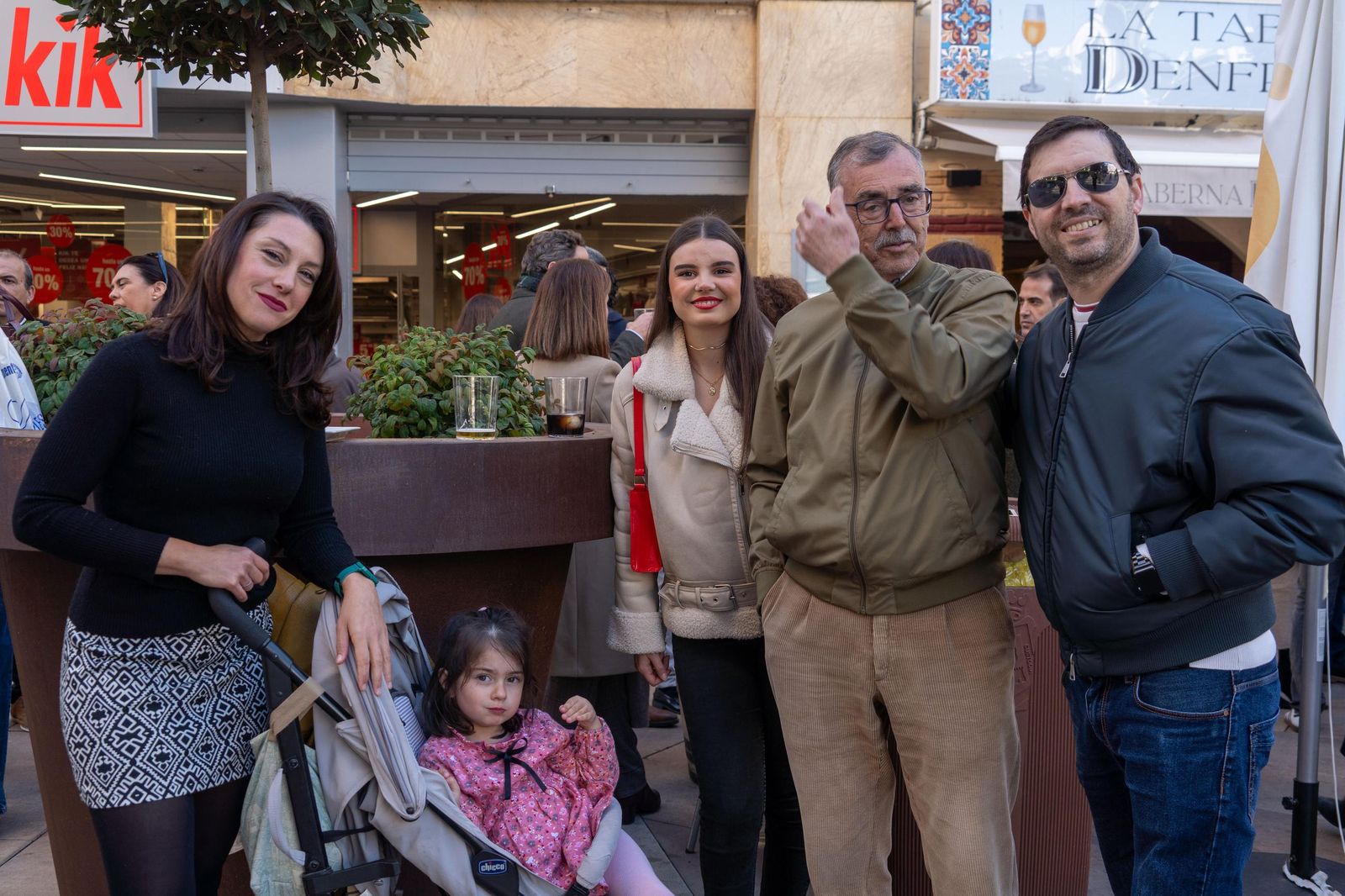 Imágenes de la fiesta del 31 de diciembre en las calles de Huelva