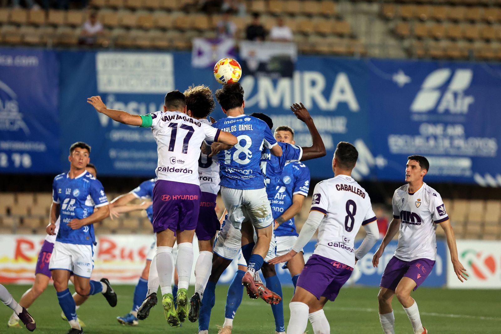 Imágenes del Xerez DFC contra el Real Jaén CF en Chapín