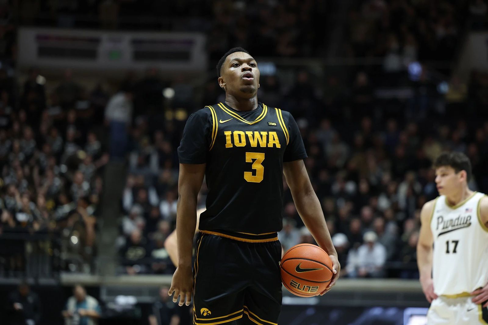 NCAA: Álvaro Folgueiras, 4 puntos y un buen mate en la derrota de Iowa