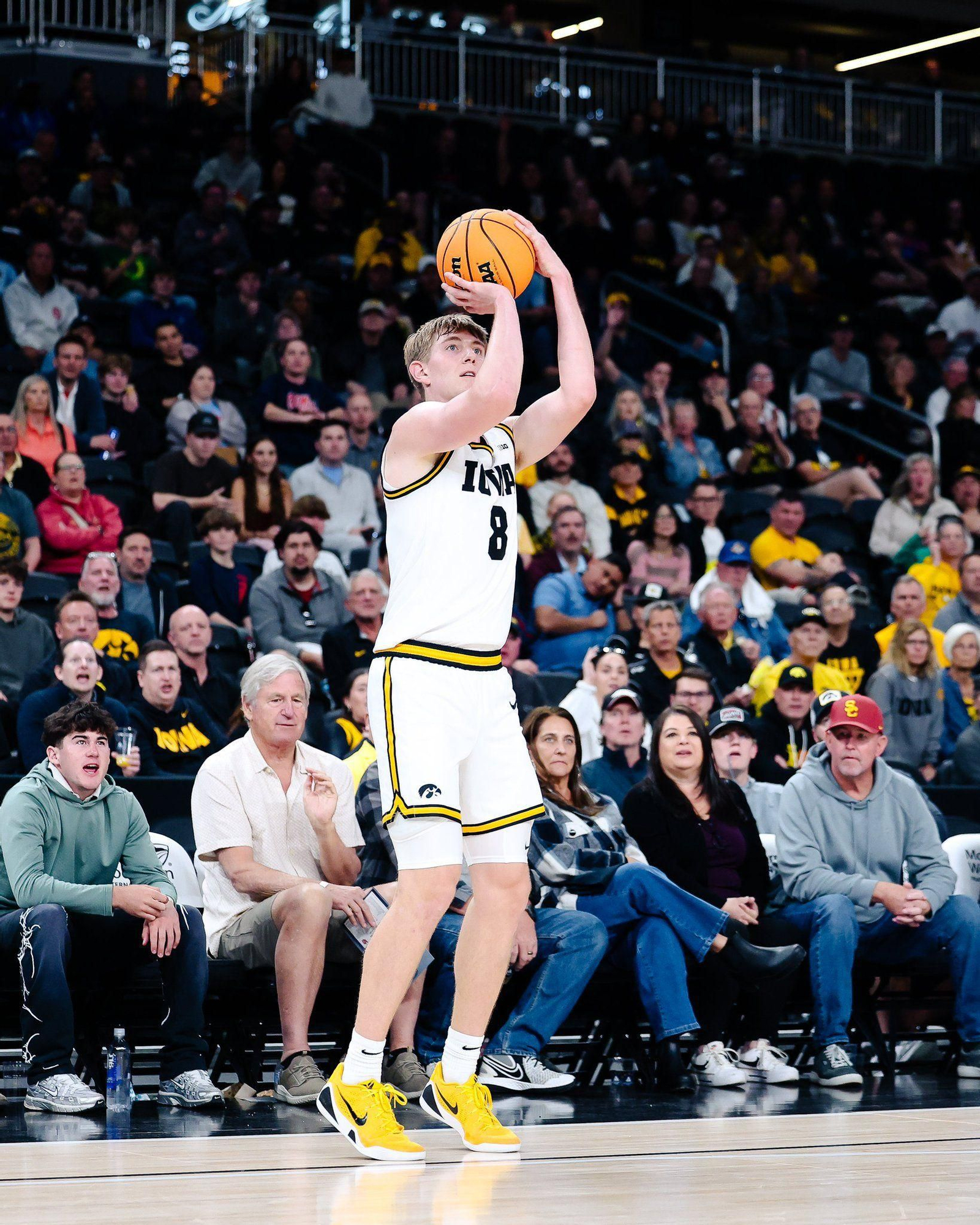 Álvaro Folgueiras, 21 minutos y creciendo en Iowa