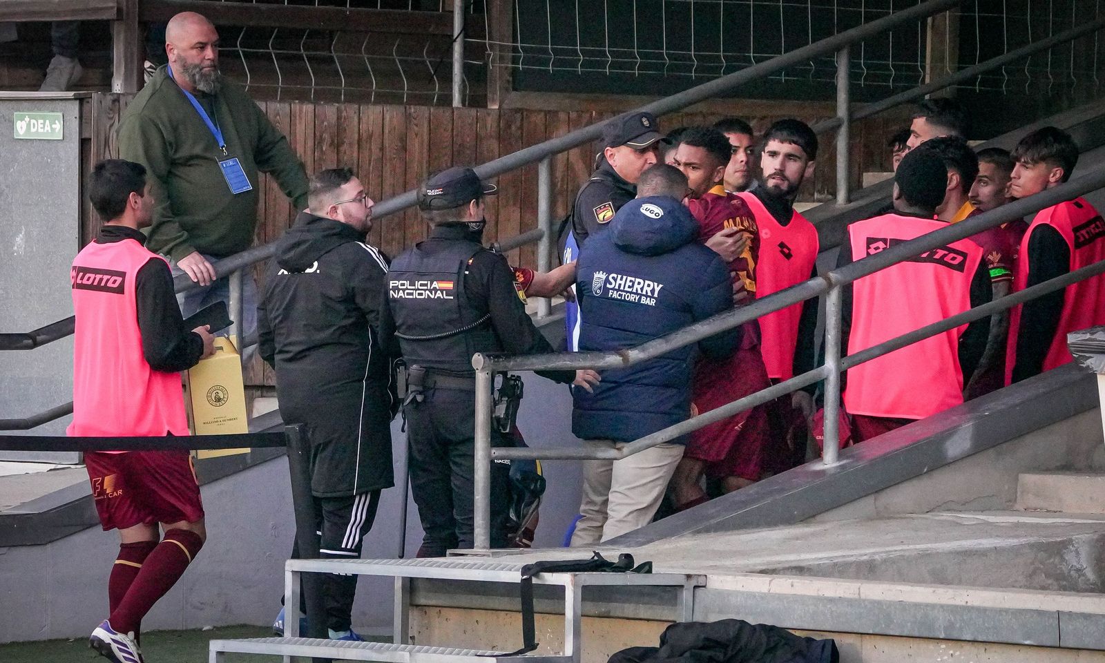 Imágenes del partido entre el Xerez CD - Linares