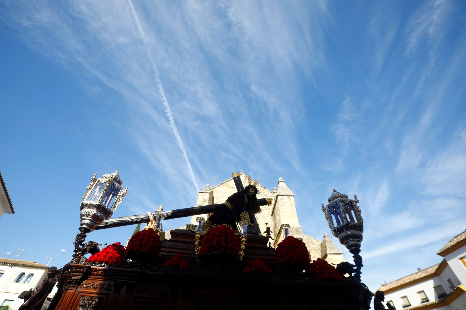 Jueves Santo en Córdoba: la procesión del Caído, en imágenes