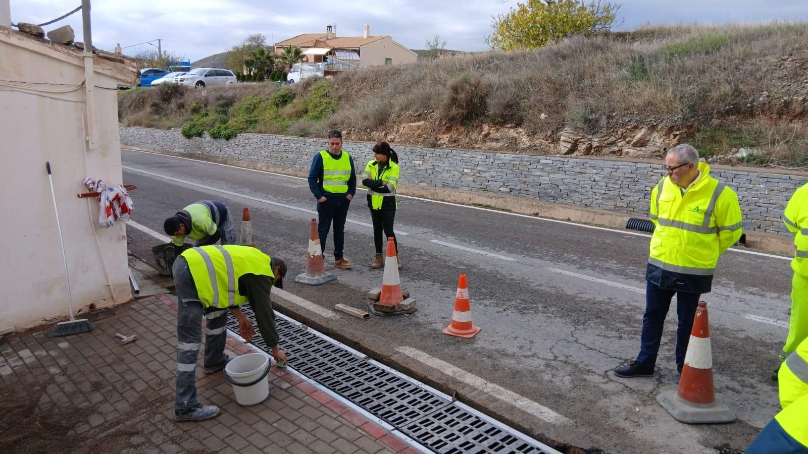 Visita a las obras de mejora de la carretera A-1100 en Uleila del Campo.