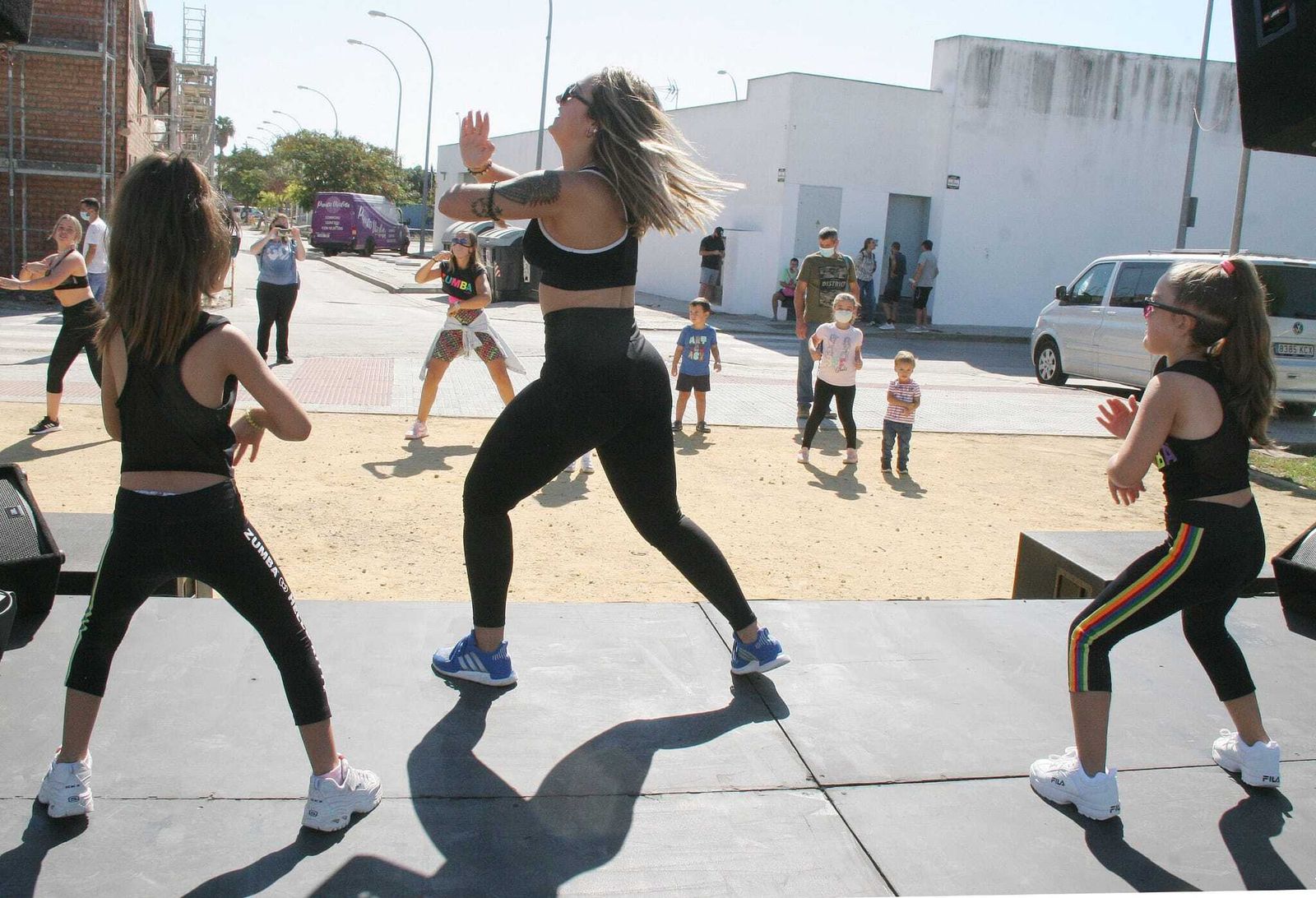 La sesión de zumba incluida en las actividades para inaugurar los Jardines de la Concordia.