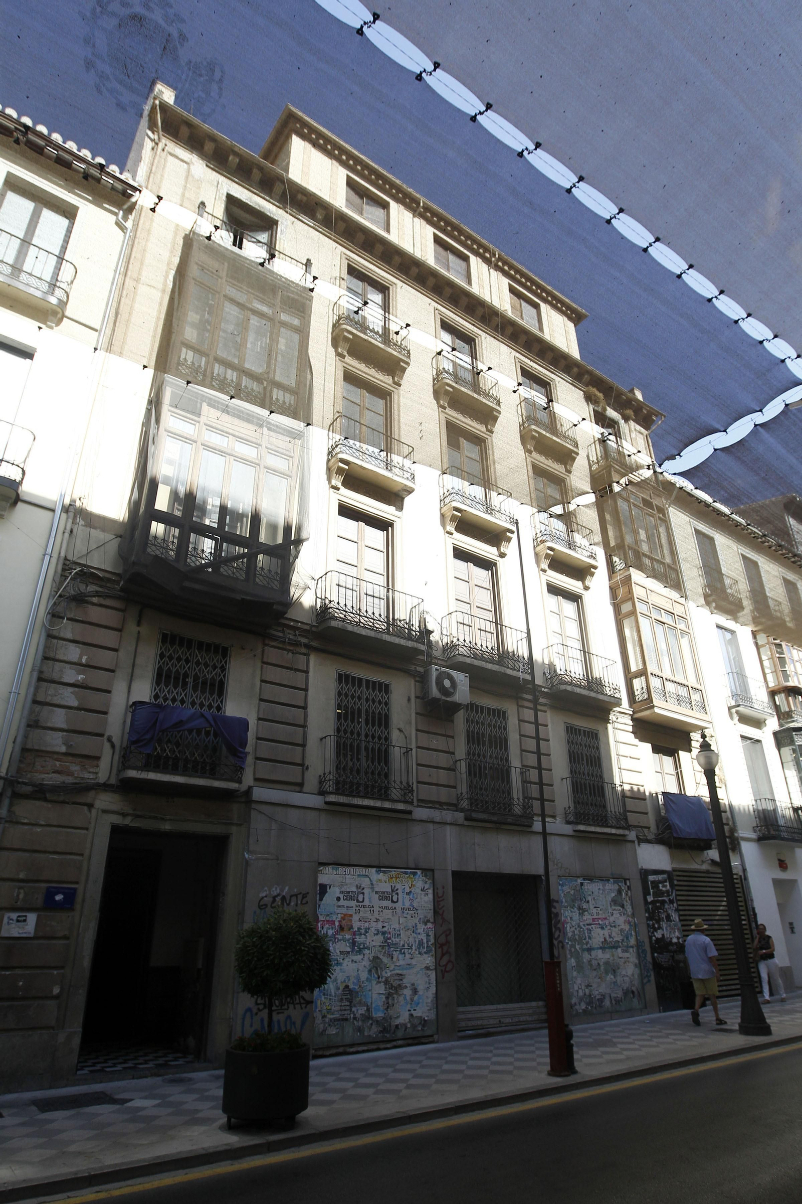 Urbanismo unifica la norma para cerrar balcones y amnistía los de antes de 2001