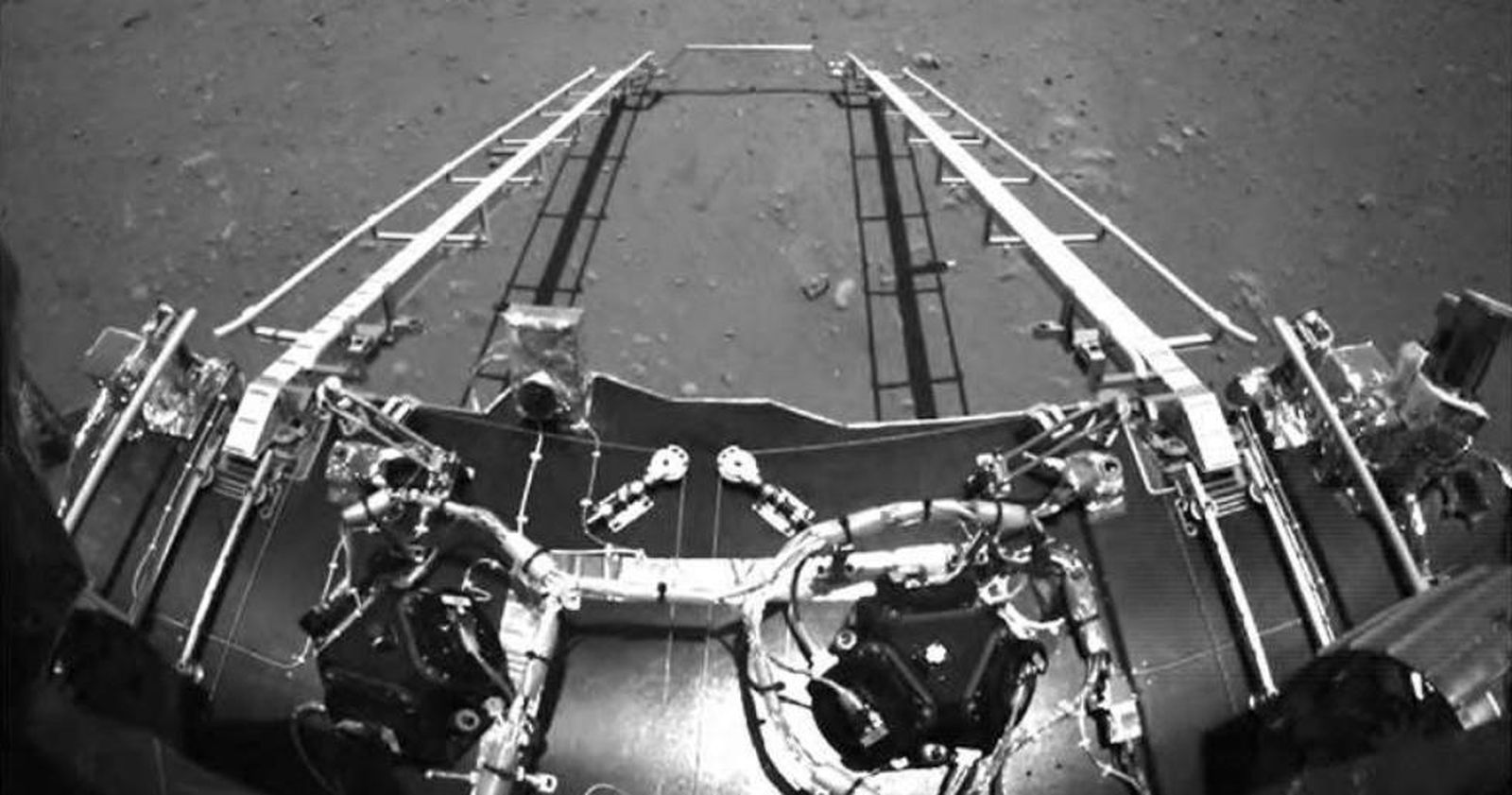 Rampa de salida del Zhurong, el vehículo explorador de la misión Tianwen-1