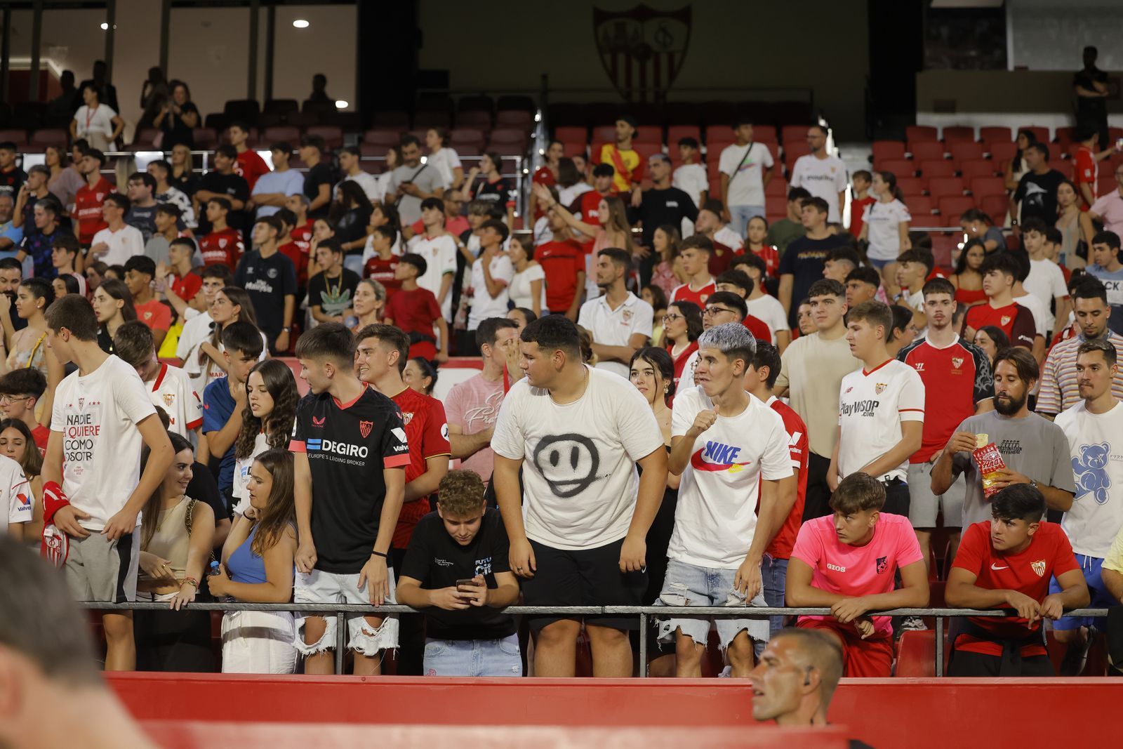 Búscate en la presentación de Sergio Ramos