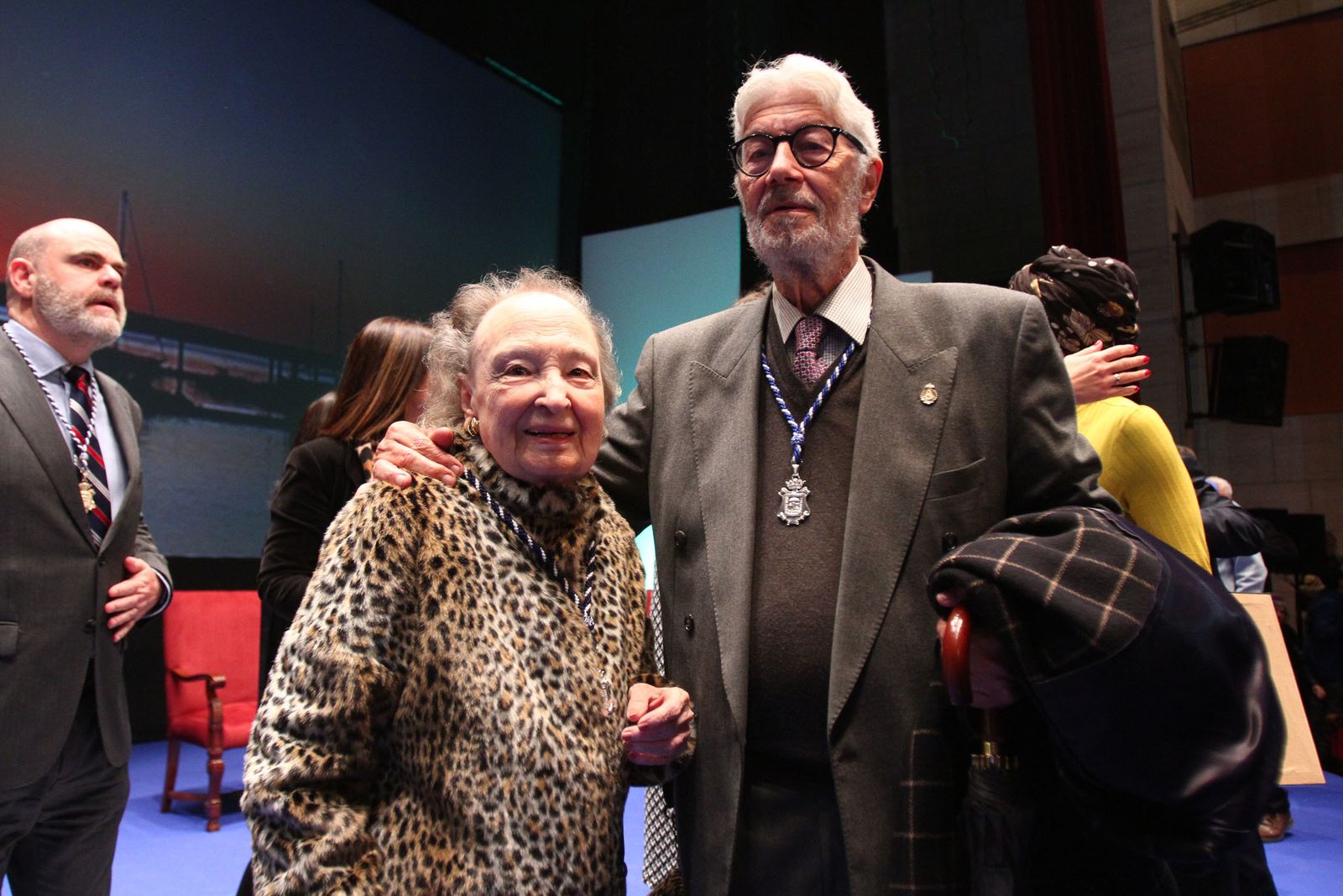 Imágenes de la entrega de las medallas de Huelva